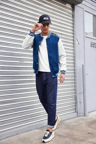 Vista 4 de COOFANDY Chaqueta Varsity para hombre, casual, de cuero, con manga de béisbol, estilo bombardero