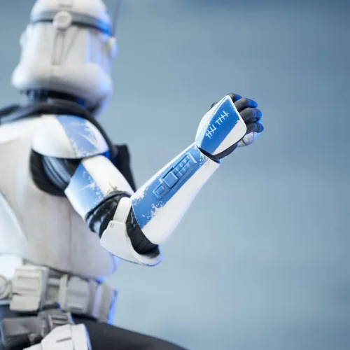 Vista 5 de Diamond Select Toys Star Wars Colección Premier: Estatua de Rex de Clone Wars, multicolor, 10 pulgadas