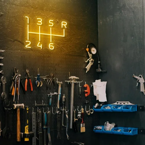 Vista 2 de Kavaas Letrero de neón para cambio de marchas, palanca de transmisión manual LED para decoración de garaje Letrero de neón para decoración