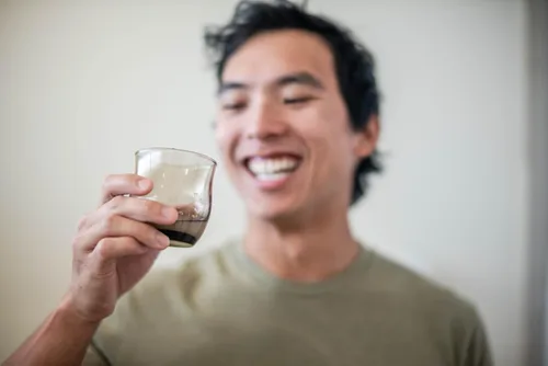 Vista 5 de Dr. Ginger - Enjuague bucal sin alcohol con aceite de coco sin alcohol, sabor a menta, 14 onzas líquidas apoya la salud de las encías, la lengua