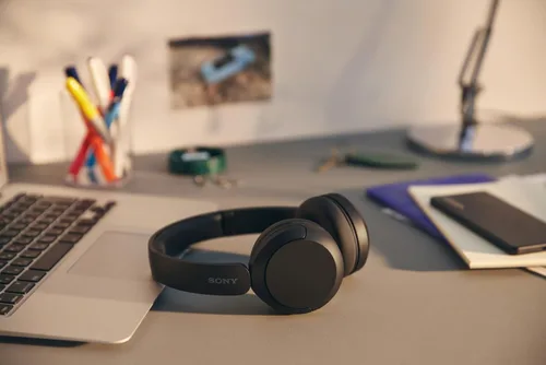 Vista 7 de Sony WH-CH520 - Auriculares inalámbricos Bluetooth con micrófono y hasta 50 horas de duración de la batería con carga rápida, color negro