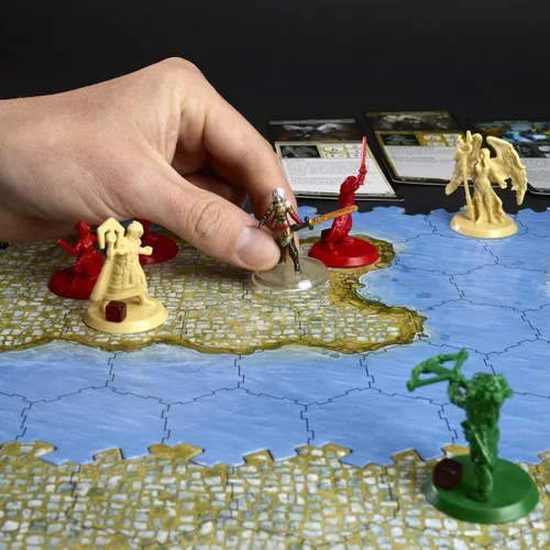 Vista 8 de Hasbro Gaming Magic The Gathering: Arena of the Planeswalkers Shadows Over Innistrad Game