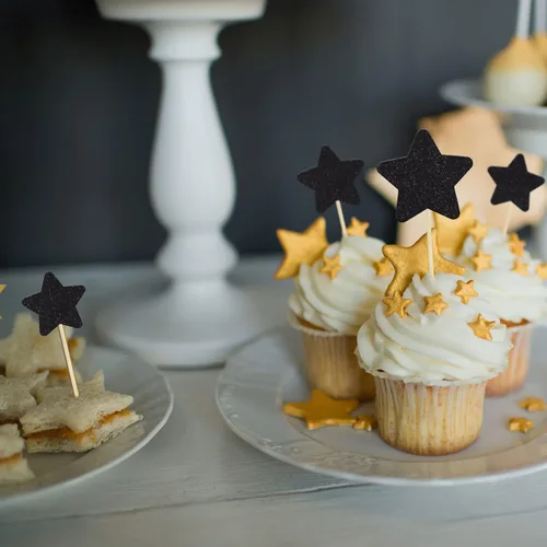 Vista 5 de Gyufise 42 piezas de tamaño mixto negro pequeña estrella para cupcakes con purpurina Twinkle Star Cupcake Picks boda compromiso despedida de soltera