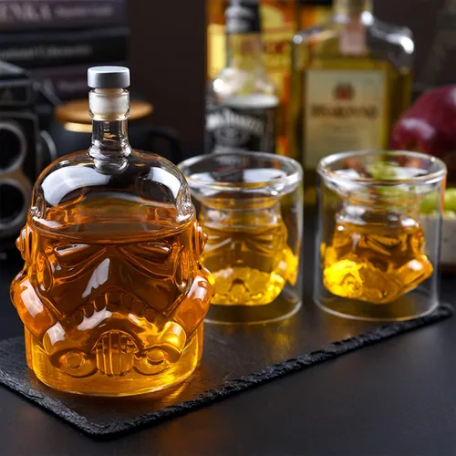 Vista 3 de Whiskey Decanter Set Creative Whiskey Carafe Decanter with 2 Glasses Clear Stormtrooper Wine Bottle Decanter for Wine Vodka Liquor Scotch Whikey