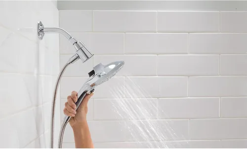 Vista 2 de Moen Engage Magnetix - Cabezal de ducha de mano de 6 funciones de 5.5 pulgadas con sistema de acoplamiento magnético, oro cepillado, 3662EPBG