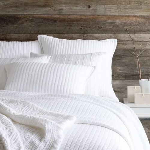 Vista 18 de Pine Cone Hill Funda de almohada Boyfriend Aegean Matelasse, tamaño estándar, patrón sólido azul