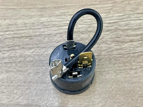 Vista 4 de Compresor termal del protector de sobrecarga del refrigerador 1/2HP 375W pieza de repuesto nueva