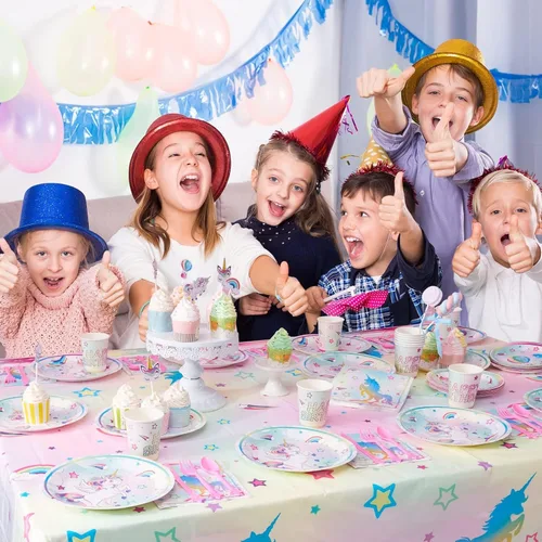 Vista 2 de WERNNSAI 2 manteles de unicornio – Decoración de cumpleaños de unicornio, mantel de arco iris, decoración de mesa de arco iris para niños y niñas