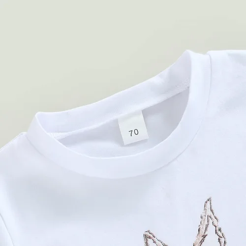 Vista 4 de Juego de 2 piezas, pantalón corto y playera con capucha y bolsillo, conjunto camuflado, para niños y niñas