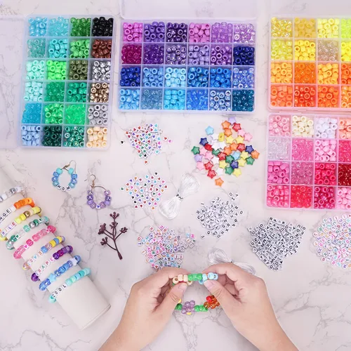 Vista 8 de QUEFE Kit de pulseras de 4680 piezas de cuentas de pony para hacer pulseras de amistad, juego de 120 colores de cuentas Kandi para hacer joyas, 3840