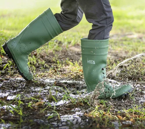 Vista 4 de HISEA Botas de lluvia con punta de acero para hombre, botas de goma de PVC, botas de trabajo impermeables para pesca en jardín, botas de trabajo al