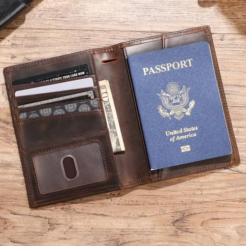 Vista 2 de Polare - Cartera de viaje de cuero de grano completo, plegable, funcional, delgada, con bloqueo RFID, soporte para pasaporte para hombres, Marrón