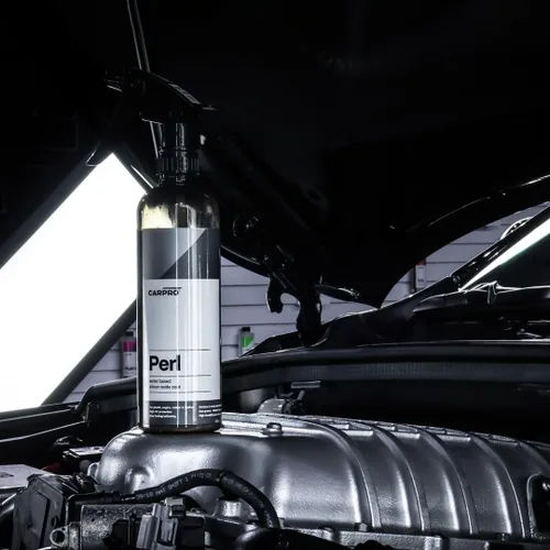 Vista 8 de CarPro PERL Líquido protector para plástico y goma, de 500 ml.