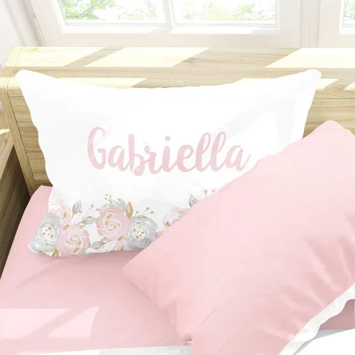 Vista 2 de Funda de almohada personalizada Shabby Chic floral para niñas, rosa y gris, regalo personalizado para niños, funda de almohada estándar de 20 x 30