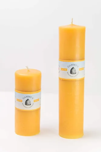 Vista 5 de 2"x5" Smooth Beeswax Pillar - 100% Pure Beeswax, hand-poured and family-run - by Gammy's Beezwax Candles