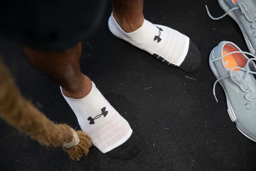 Vista 5 de Under Armour - Calcetines invisibles para adulto, Performance Tech, varios pares