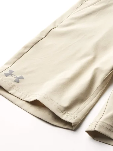 Vista 3 de Under Armour Pantalones cortos para niños, repelentes al agua y de secado rápido, tela duradera y transpirable