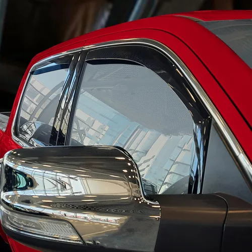 Vista 2 de Voron Glass protectores de lluvia extra duraderos en canal para camionetas Dodge RAM 1500 2019-2026 cabina tripulada, deflectores de ventana