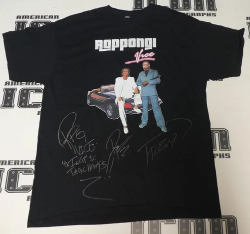 Rocky Romero & Trent Roppongi Vice firmaron la nueva camiseta de lucha libre profesional de Japón BAS COA - Artículos diversos de lucha libre con