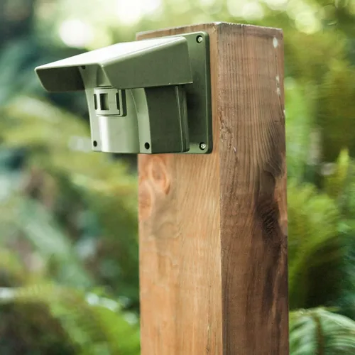 Vista 9 de Guardline 1320 Foot Long Range Wireless Driveway Alarm [1 Motion Detector Alarm Sensor & 1 Receiver] Weatherproof Outdoor Security Alert System for