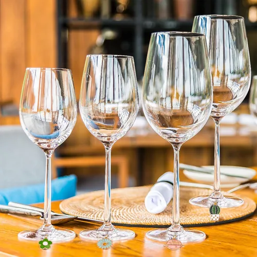 Vista 6 de SANNIX Dijes florales de vino de primavera, 24 dijes de cristal para decoración de fiesta de cata de vinos