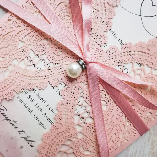 Vista 7 de 50 tarjetas de invitaciones de boda de encaje rosa con cintas y sobres para boda, despedida de soltera, compromiso, invitaciones de cumpleaños