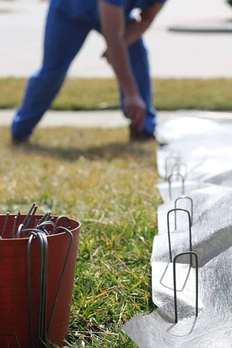 Vista 2 de Grapas de jardín para césped, grapas para tela de paisaje, alfileres de anclaje, grado profesional. Longitud total de 6 pulgadas, S, Galvanizado