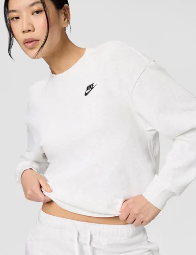 Vista 3 de Nike Sportswear Club - Pantalones cortos de forro polar de cintura media para mujer