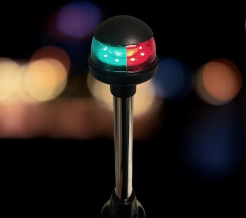 Vista 4 de Pactrade Marine Luz LED verde roja de navegación de 12 pulgadas SS304 collar de poste enchufable (con base de nailon de 2 clavijas enchufe negro)