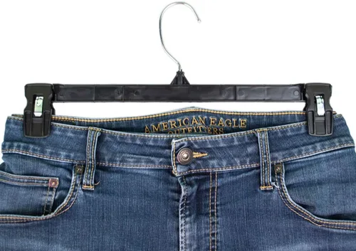 Vista 4 de HangOn Juego combinado de perchas para camisa y pantalones, plástico reciclado, negro, 19 pulgadas y 14 pulgadas, 15 cada uno, 30 en total