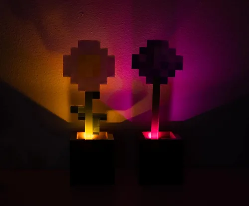 Vista 2 de Minecraft Daisy and Allium Flower Pot - Juego de 2 lámparas de mesa de noche con luz LED para dormitorio, escritorio, sala de estar, decoración