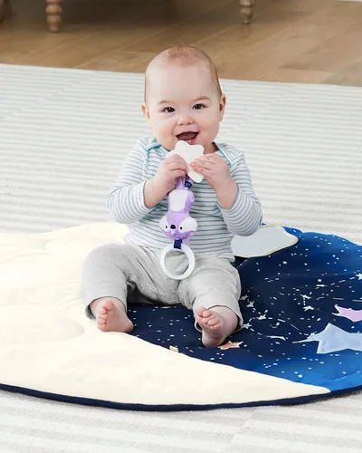 Vista 4 de Skip Hop Alfombrilla para el tiempo de barriga, 3 en 1, para actividades para bebés, edad 0-2 años, sueños celestiales, gris