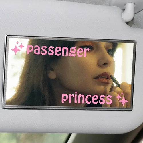 Vista 3 de Aolamegs Paquete de 3 Calcomanías de Princesa Pasajera, Lindas Calcomanías de Vinilo para Ventana y Espejo Retrovisor, Accesorios Divertidos