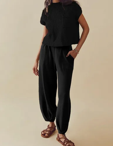 Vista 5 de APAFES Conjuntos de verano de 2 piezas para mujer, conjuntos de descanso de seda de hielo, suéter de punto de manga corta, suéter sin botones