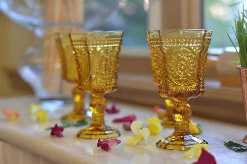 Vista 2 de 10 Strawberry Street Vaticano - Flauta de champán de 4 onzas, juego de 6, vidrio ámbar