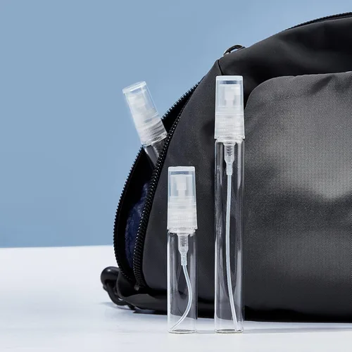 Vista 2 de BENECREAT 30 botellas de atomizador vacías de vidrio transparente con 2 embudo y 4 pipetas para perfume, cosméticos (10 unidades)