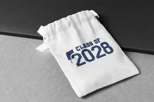 Vista 5 de Class of 2028 Iron On Decal, Graduation Shirt Transfer, Graduate Tshirt Patch, DIY Crafts, Graduation Cap, Pick Size and Color, Iron-On Almost Black