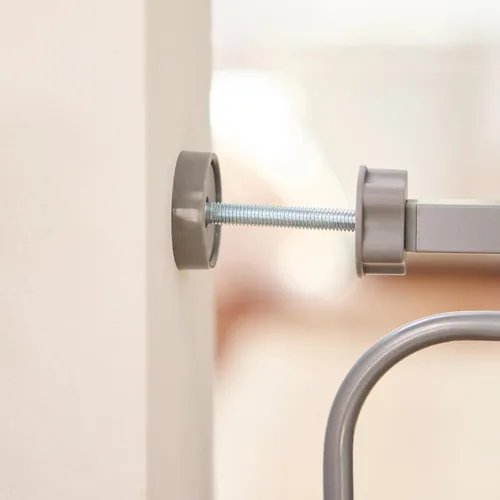 Vista 8 de Regalo Safety - Puerta de seguridad para bebés de 29 a 49 pulgadas, extra ancha para puertas e parte inferior de escaleras, puerta de seguridad