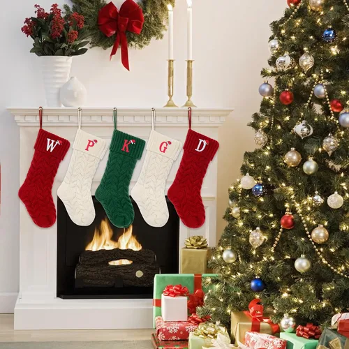 Vista 5 de Botas de Navidad personalizadas, iniciales personalizadas, 18 pulgadas, botas de Navidad tejidas con letras para colgar en la chimenea, botas
