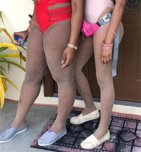 Vista 4 de Betteraim Medias de red con diamantes de imitación para mujer, medias de red brillantes para carnaval con purpurina