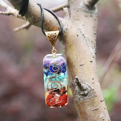 Vista 7 de Orgone Chakra Pendant 7 Chakra Stones Necklace Orgonite Pendant with Adjustable Cord Crystals Necklace for Women Men