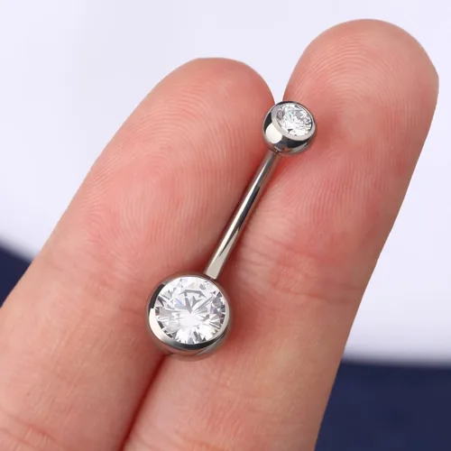 Vista 3 de OUFER Anillos de ombligo de titanio, anillo de ombligo roscado internamente de 14 mm de largo, anillos de ombligo redondos con circonita cúbica