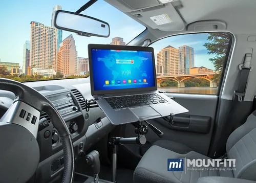 Vista 3 de Mount-It! Soporte para laptop de automóvil con ventilador de refrigeración ventilado, soporte ajustable para portátiles de 12 a 15.4 pulgadas