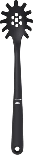 Vista 8 de OXO Good Grips cucharón de nylon, Servidor de nailon para espaguetis , Negro