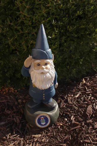 Vista 4 de Red Carpet Studios 35162 Gnomo militar de jardín, Fuerza Aérea