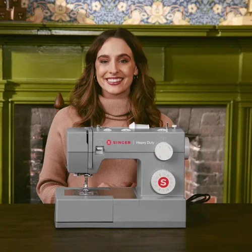 Vista 4 de SINGER Máquina de coser resistente 4452 de alta velocidad con kit de accesorios Motor fuerte con potencia de perforación mejorada, 110