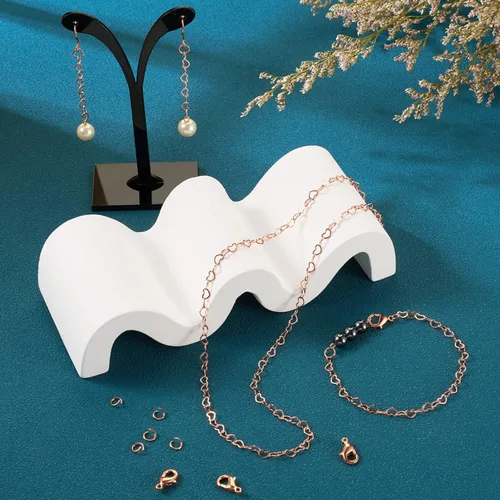 Vista 2 de PH PandaHall Cadenas de eslabones de corazón de latón de 16.4 pies, cadenas de corazón chapadas en oro rosa de 18 quilates, cadenas de joyería