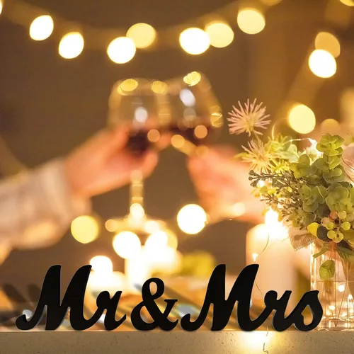 Vista 5 de BLOOBLOOMAX Letrero de madera con texto en inglés "Mr and Mrs", letras rústicas de Mr. & Mrs. para mesa de boda, decoración de señorita señor