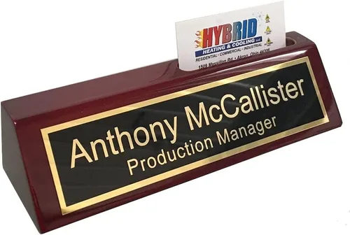 Vista 9 de Placa de nombre para escritorio grabada en Estados Unidos por Griffco Supply Placa de nombre de escritorio personalizada con tarjetero