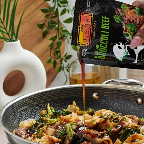 Vista 7 de Lee Kum Kee Panda Brand Salsa para brócoli, 0.00 oz de grasa trans, sin sabores artificiales, sin jarabe de maíz de alta fructosa, sin colesterol, 8